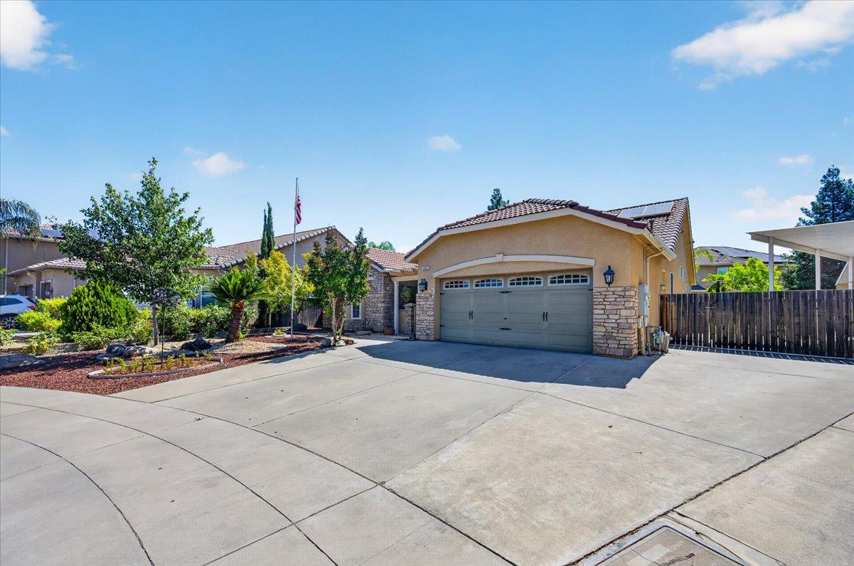 2467 Redington Ave, Clovis, CA 93619