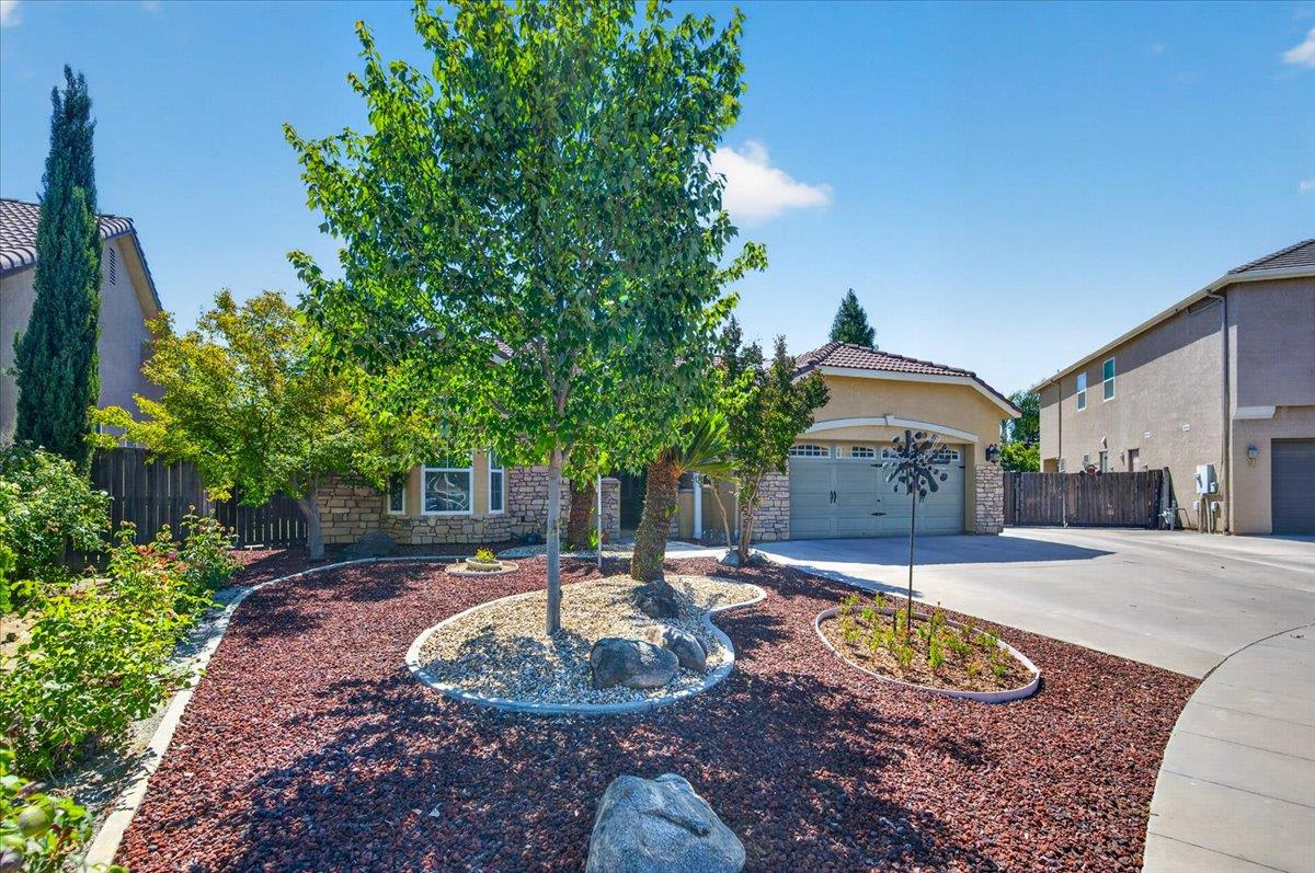 2467 Redington Ave, Clovis, CA 93619