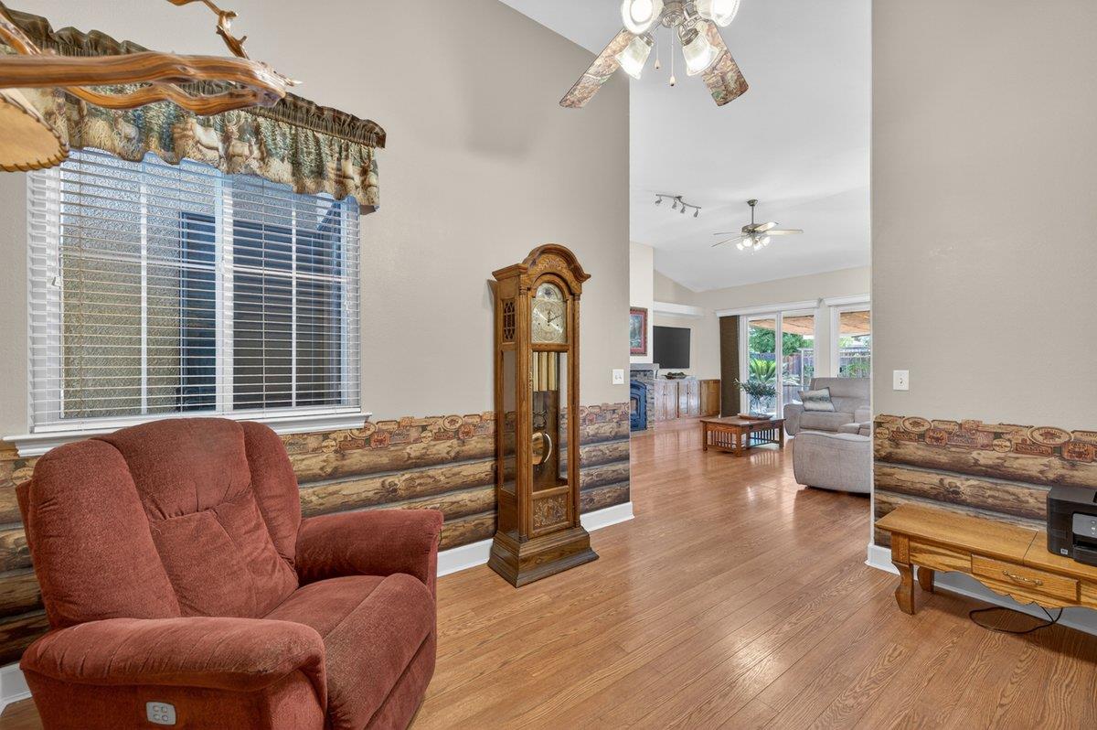 2467 Redington Ave, Clovis, CA 93619