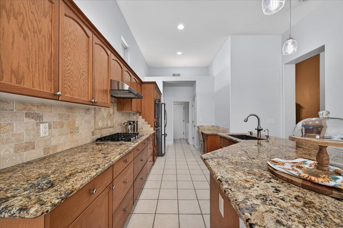 2467 Redington Ave, Clovis, CA 93619