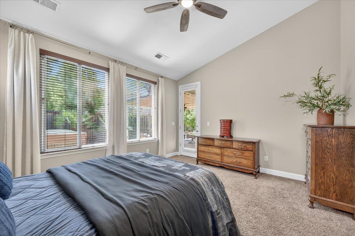 2467 Redington Ave, Clovis, CA 93619