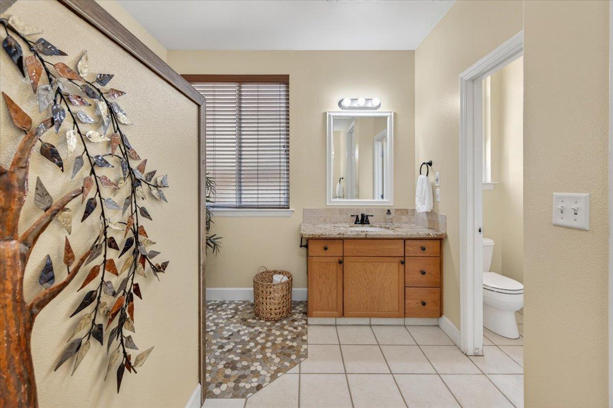 2467 Redington Ave, Clovis, CA 93619