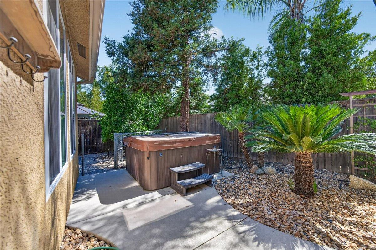 2467 Redington Ave, Clovis, CA 93619