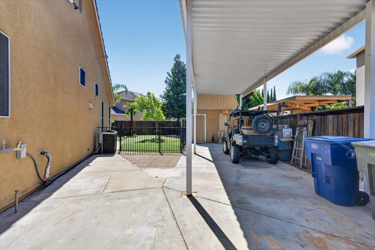 2467 Redington Ave, Clovis, CA 93619