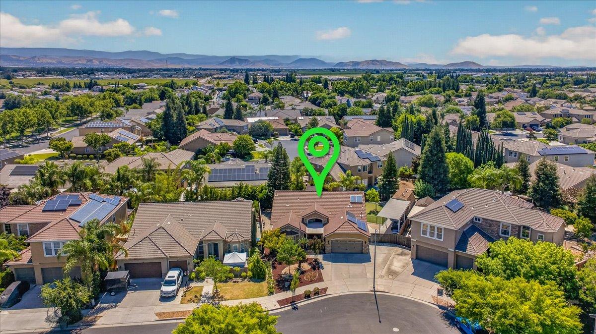 2467 Redington Ave, Clovis, CA 93619