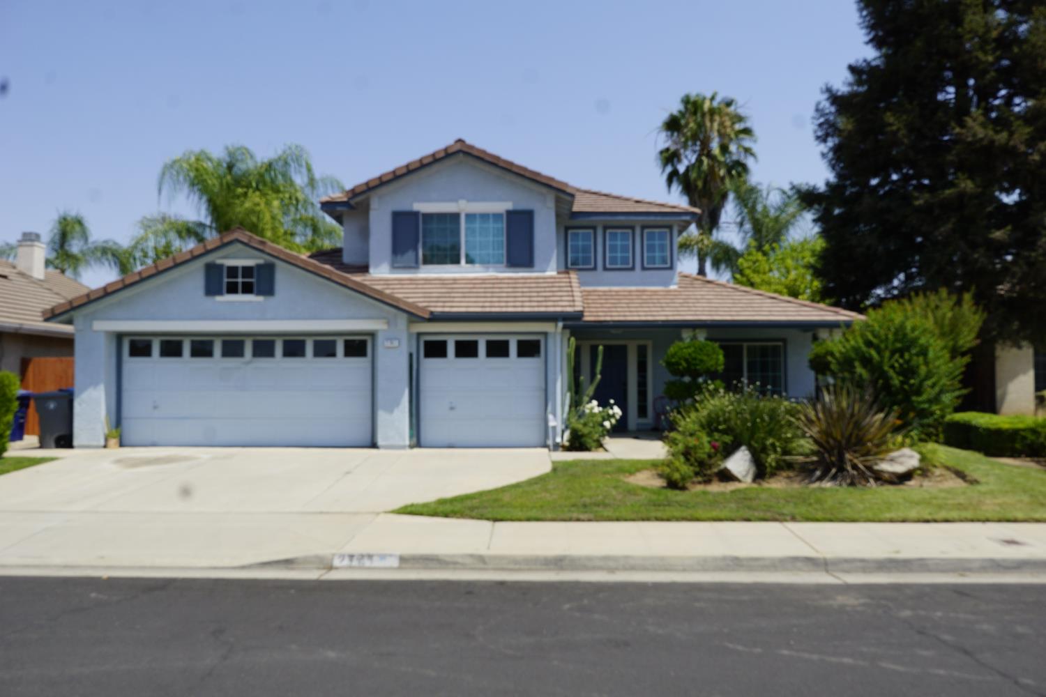 2741 Fremont Ave, Clovis, CA 93611