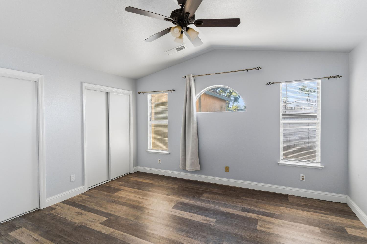 4885 E Edna Ave, Fresno, CA 93725