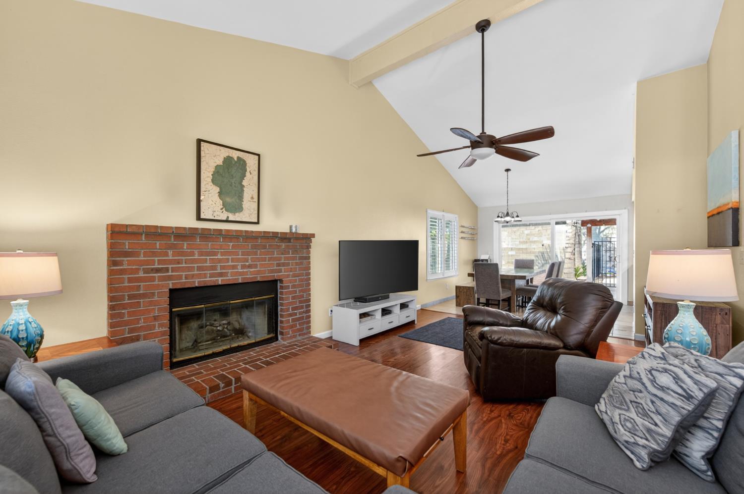 1012 N Adler Ave, Clovis, CA 93611