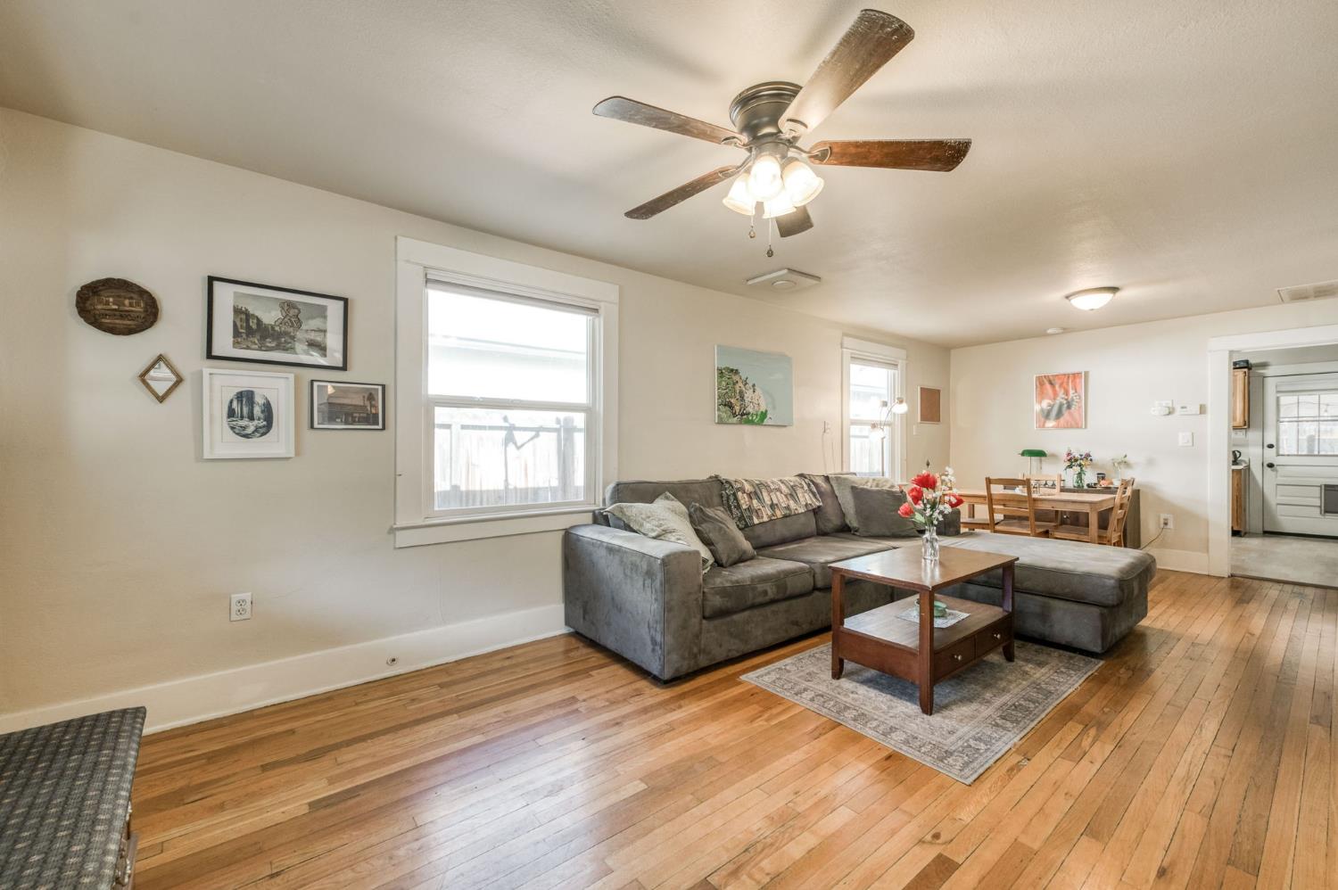 526 E Simpson Ave, Fresno, CA 93704
