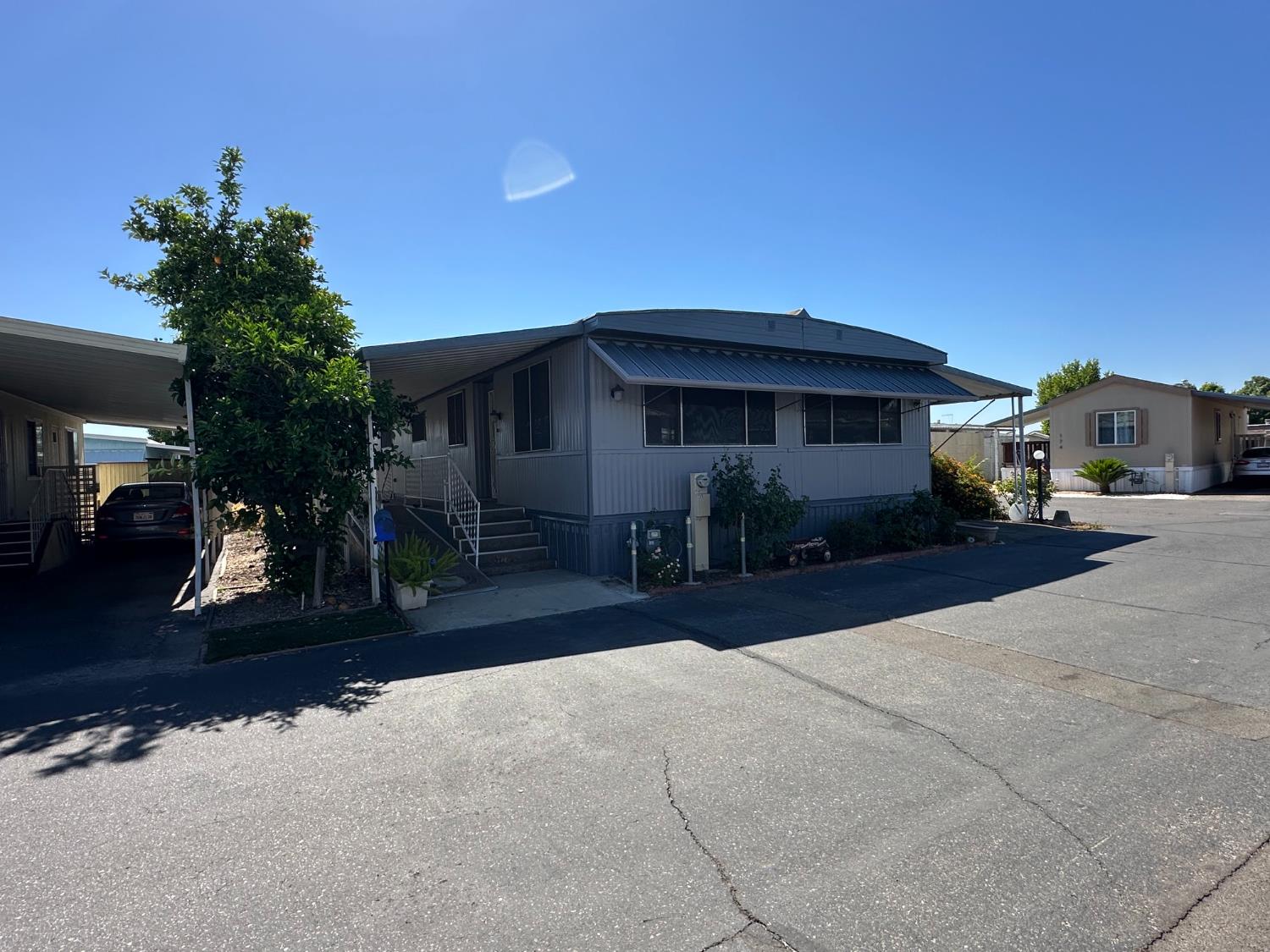 1724 Minnewawa Ave #SPC 2, Clovis, CA 93612