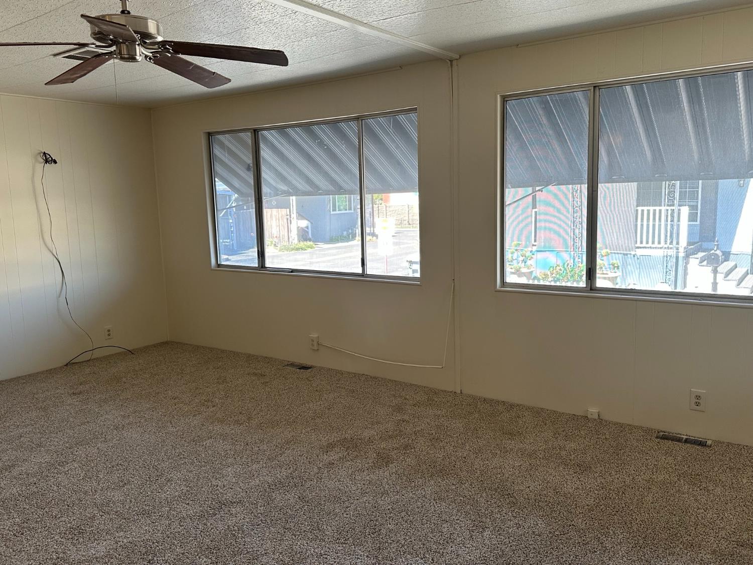 1724 Minnewawa Ave #SPC 2, Clovis, CA 93612