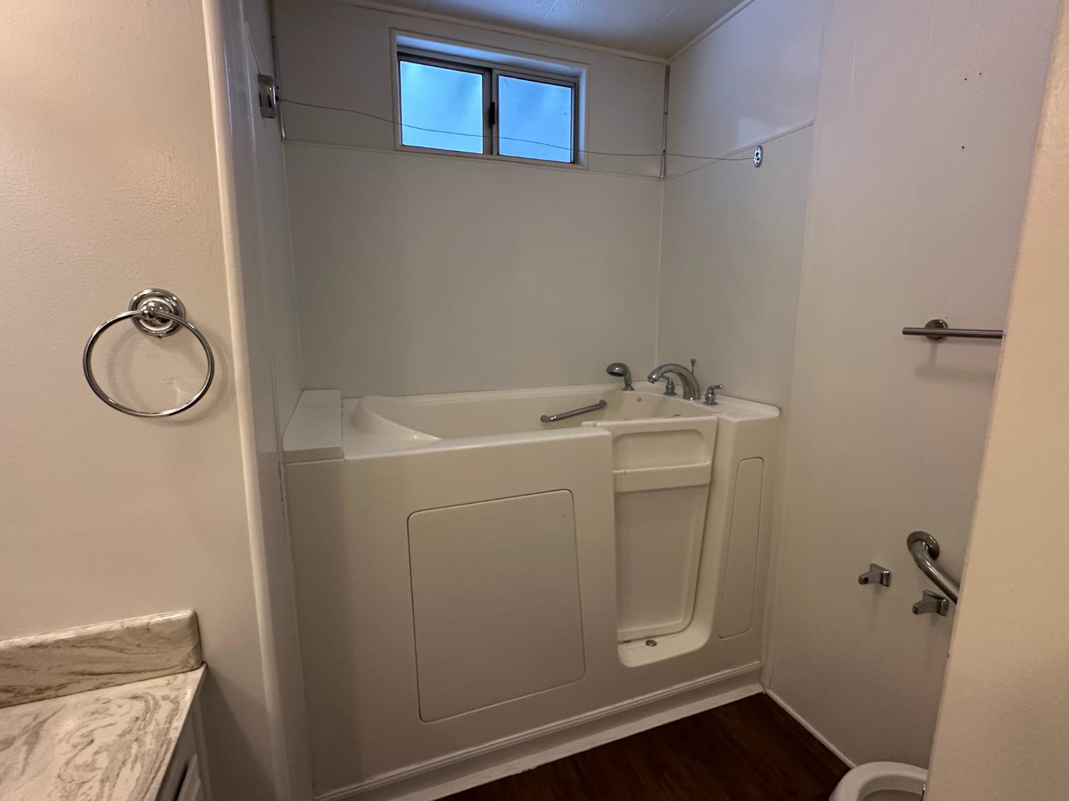 1724 Minnewawa Ave #SPC 2, Clovis, CA 93612