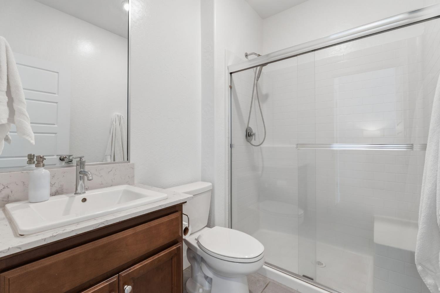 186 Sentinel Dr S, Madera, CA 93636