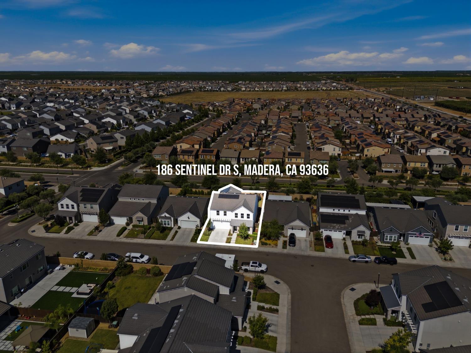186 Sentinel Dr S, Madera, CA 93636