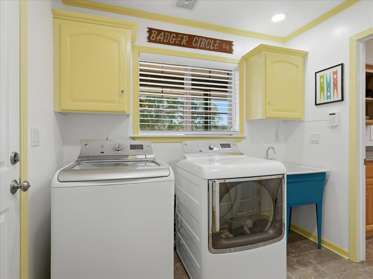 42781 Badger Circle Dr, Coarsegold, CA 93614