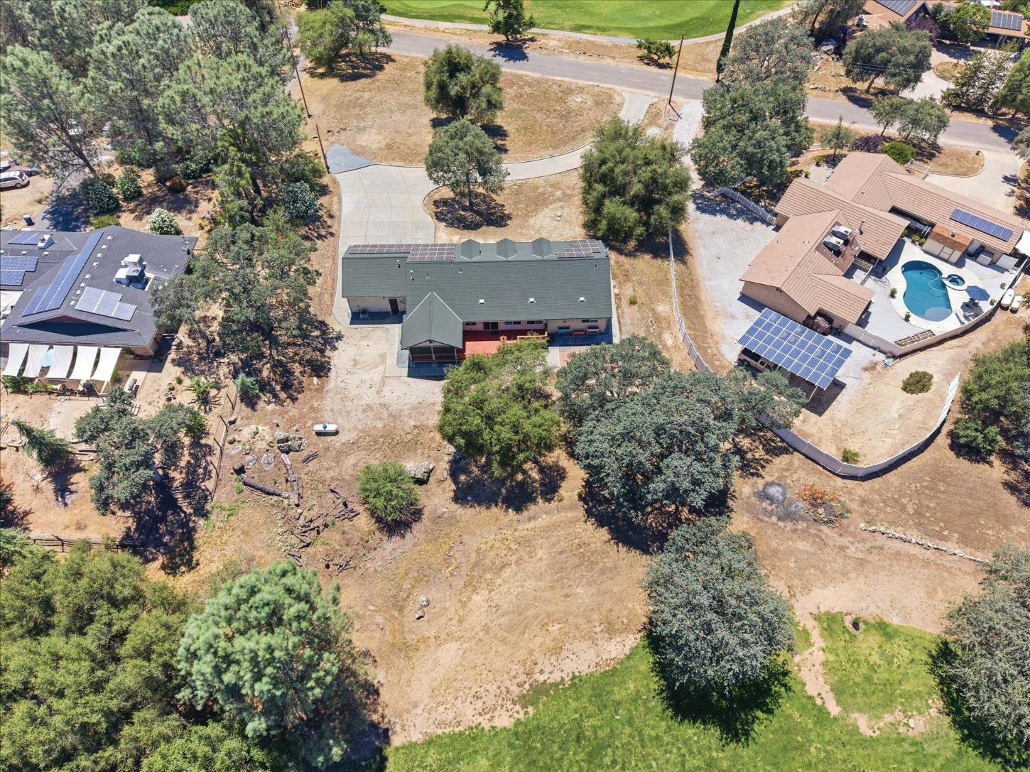 42781 Badger Circle Dr, Coarsegold, CA 93614