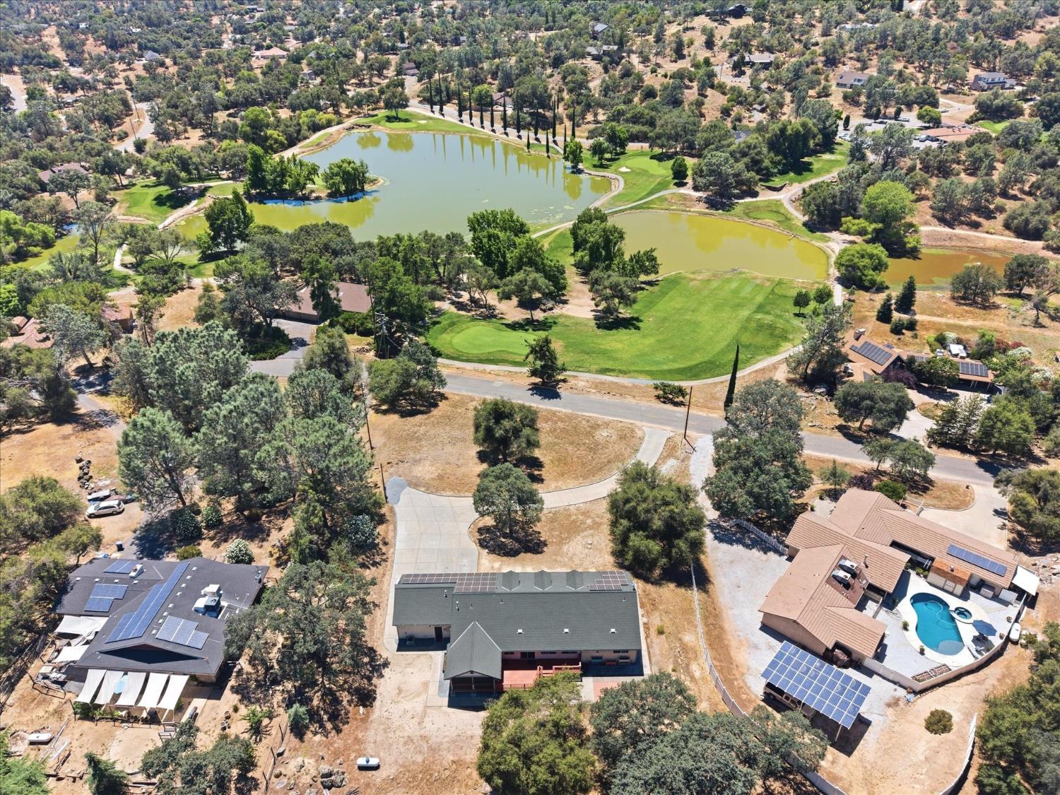 42781 Badger Circle Dr, Coarsegold, CA 93614