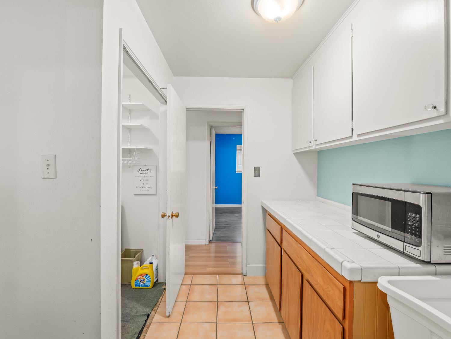 525 E Vartikian Ave, Fresno, CA 93710