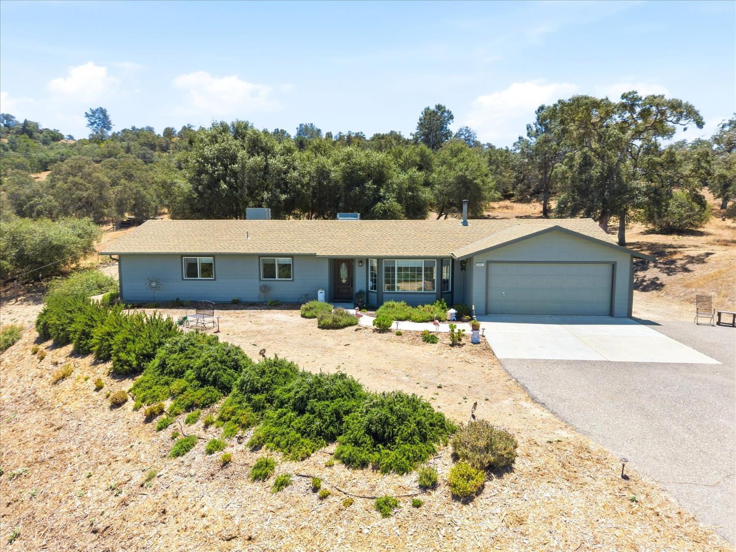 30491 Sentinel Dr, Coarsegold, CA 93614