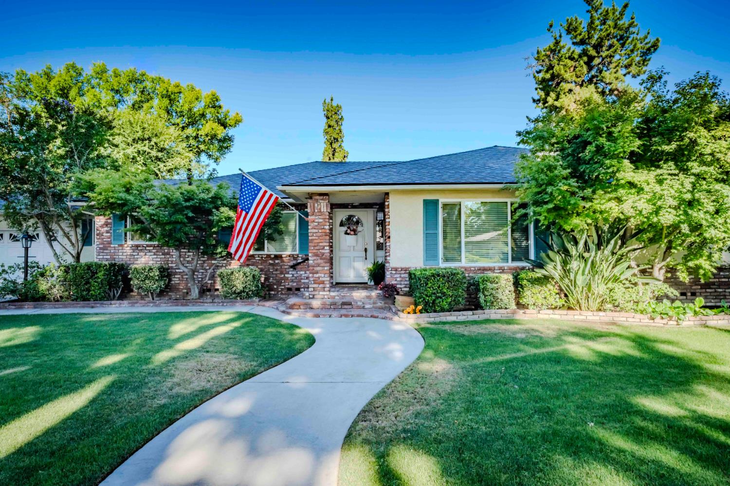 6343 N Teilman Ave, Fresno, CA 93711
