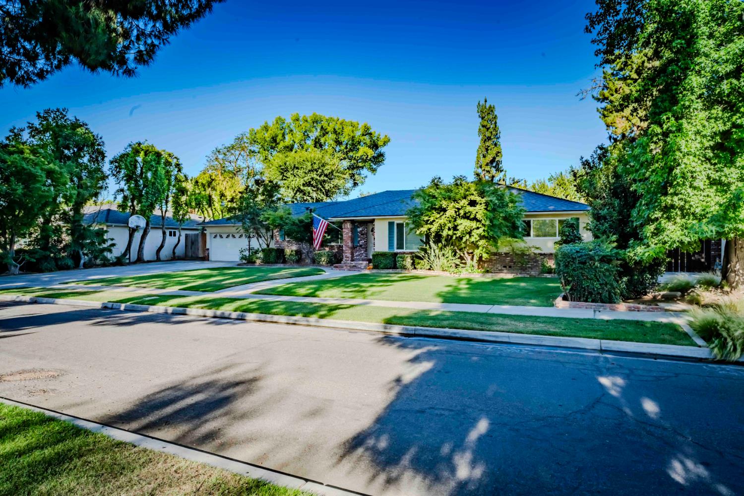 6343 N Teilman Ave, Fresno, CA 93711
