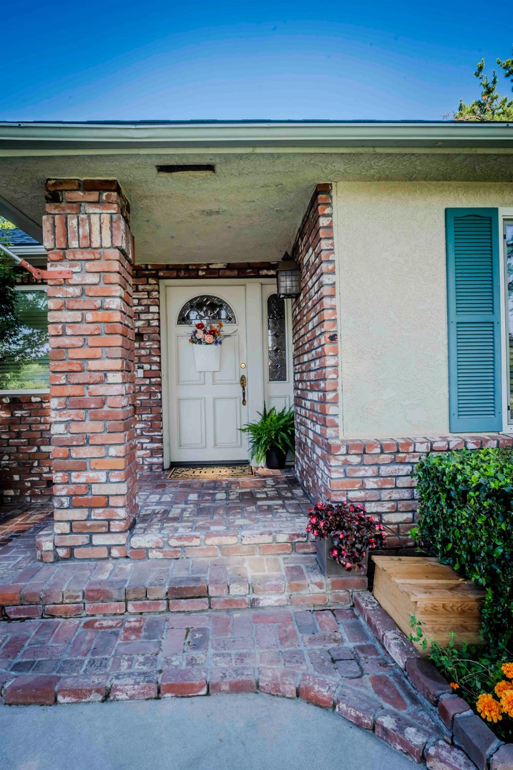 6343 N Teilman Ave, Fresno, CA 93711