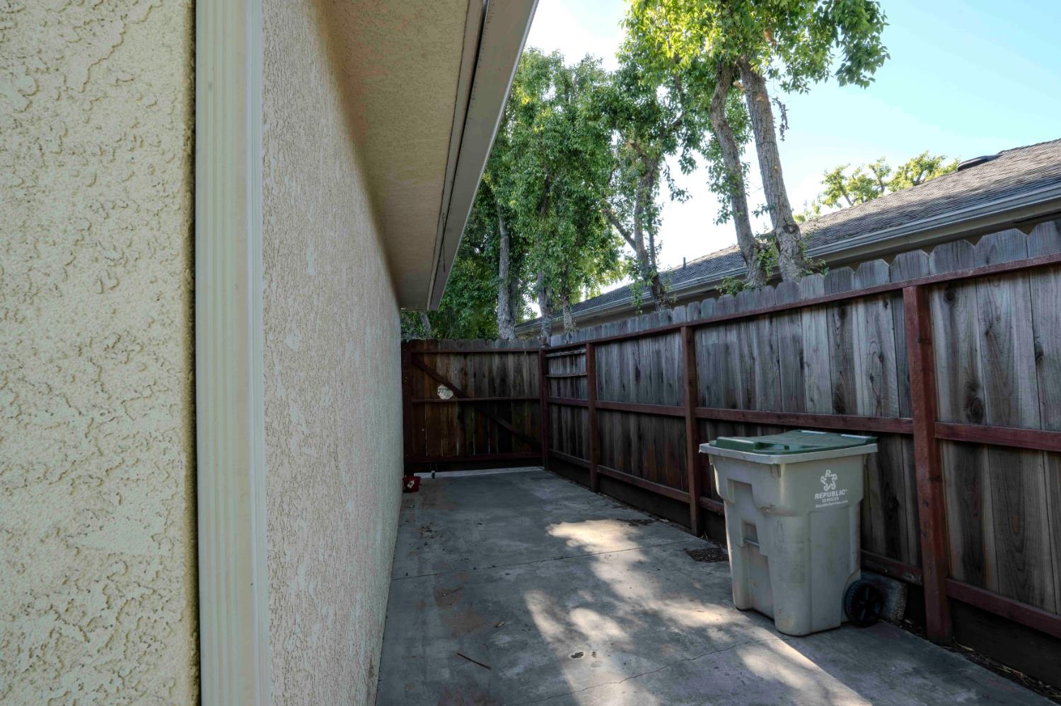6343 N Teilman Ave, Fresno, CA 93711