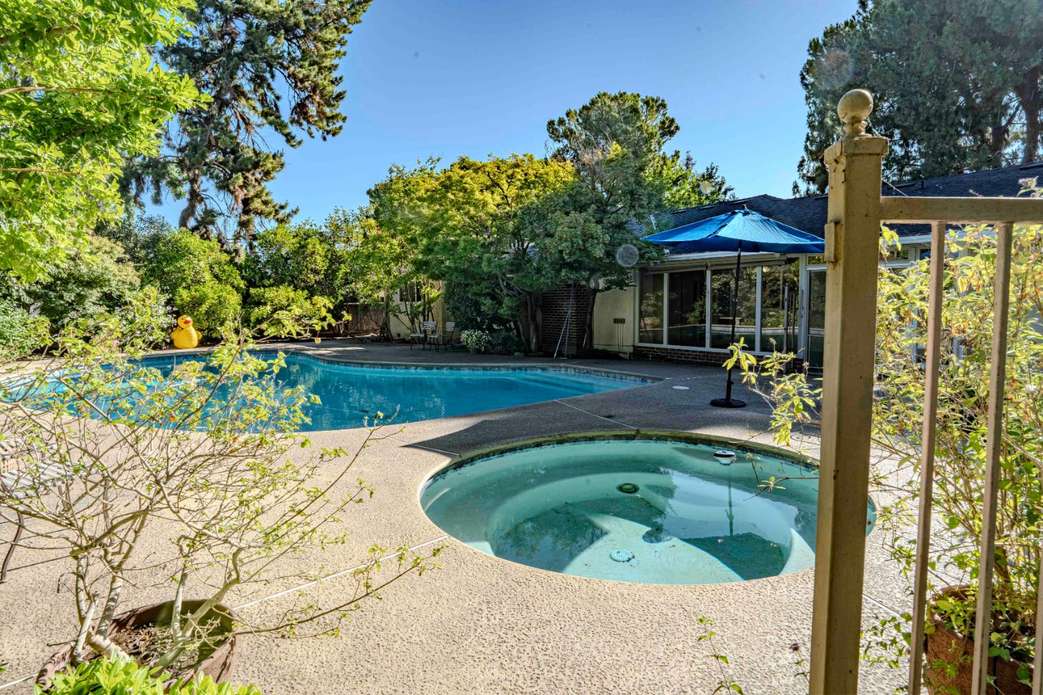 6343 N Teilman Ave, Fresno, CA 93711