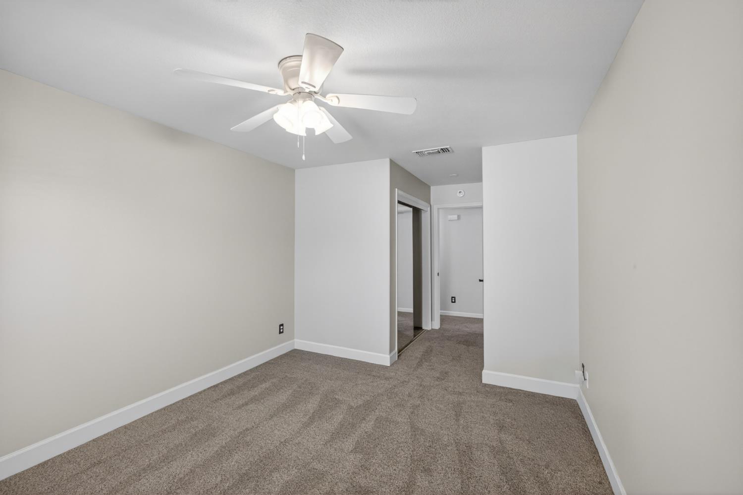 5577 W Paul Ave, Fresno, CA 93722