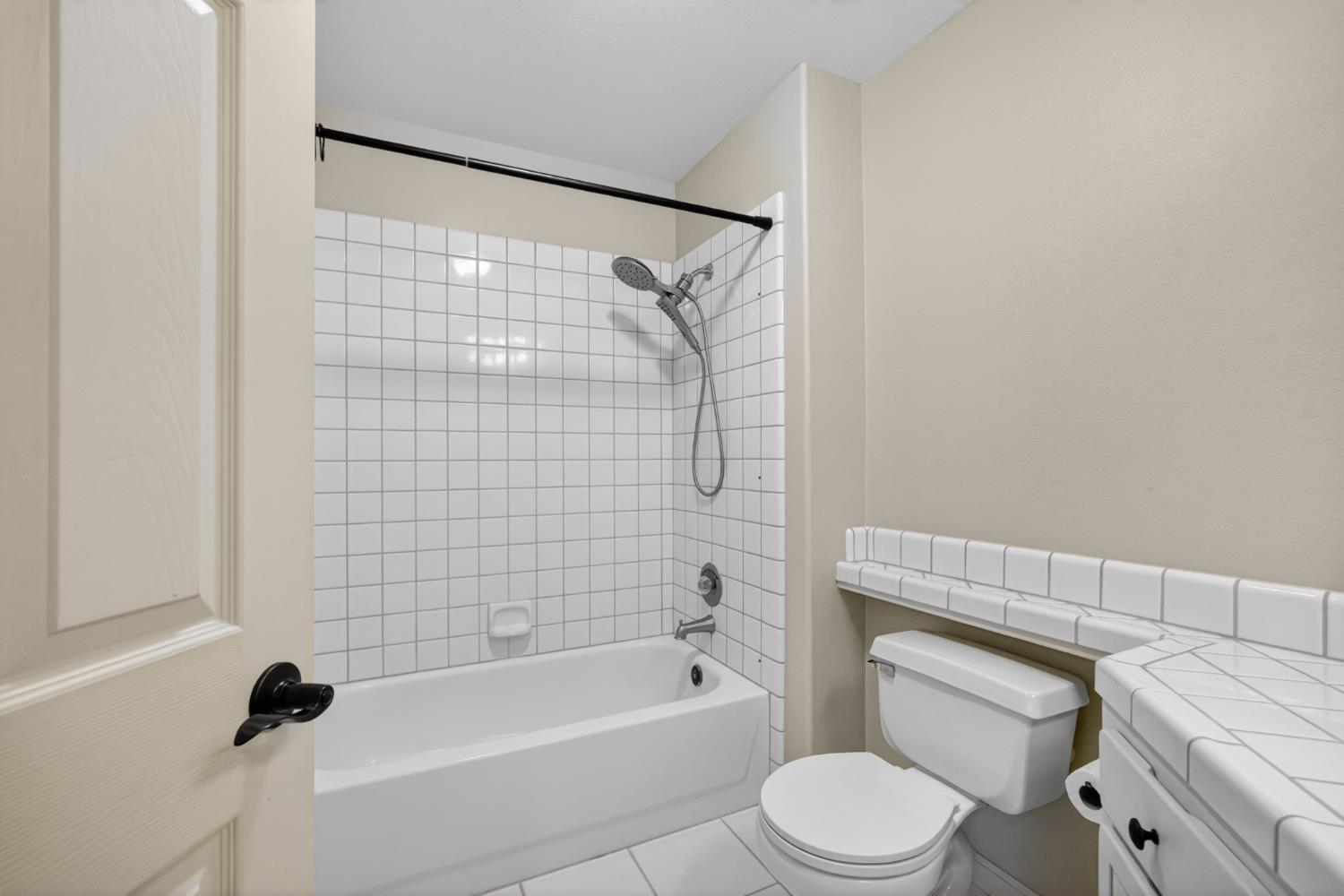 5577 W Paul Ave, Fresno, CA 93722