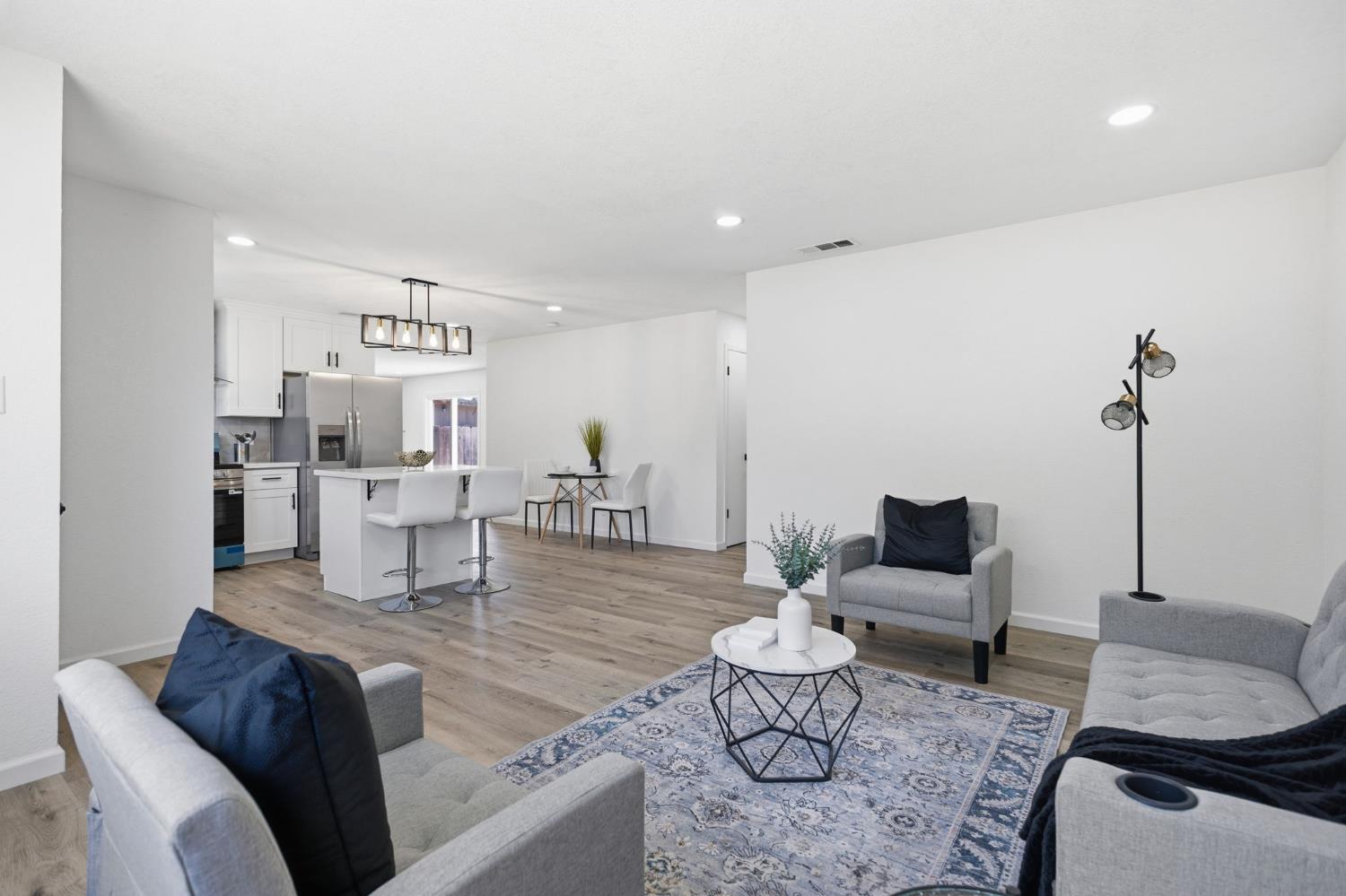 1850 Phoenix Way, Merced, CA 95348