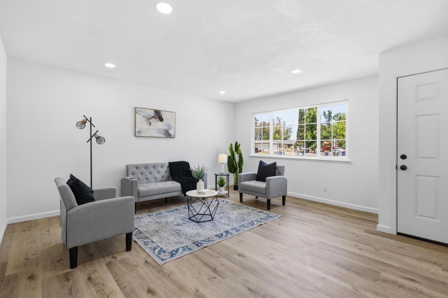1850 Phoenix Way, Merced, CA 95348