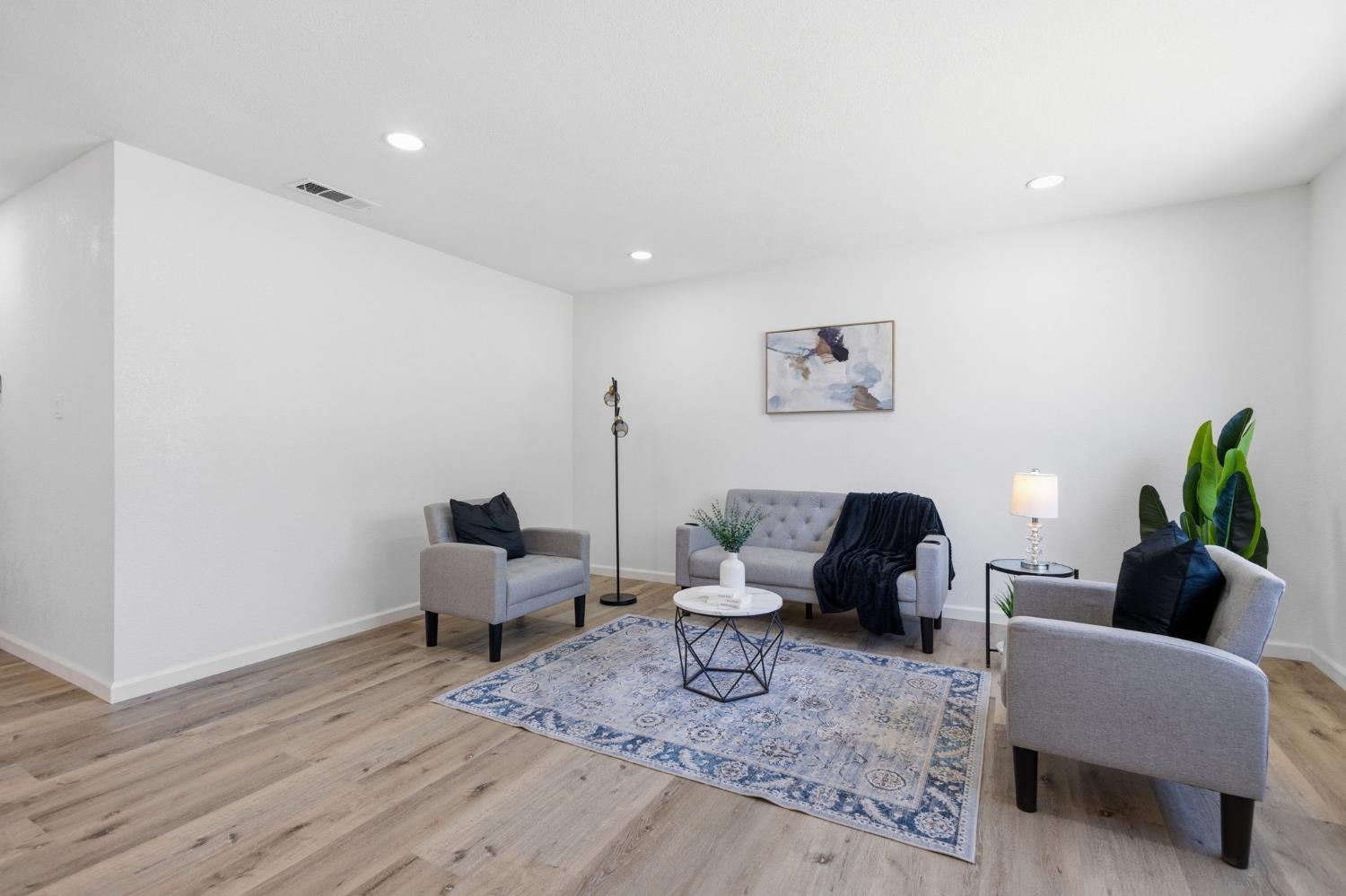 1850 Phoenix Way, Merced, CA 95348