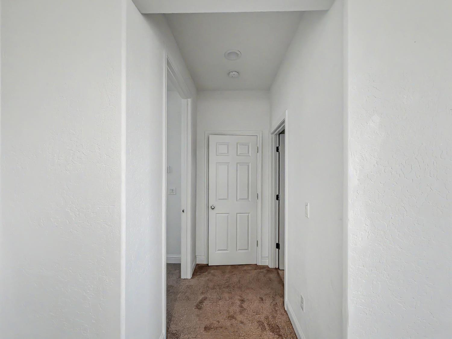 2698 N Arroyo Ave, Fresno, CA 93727