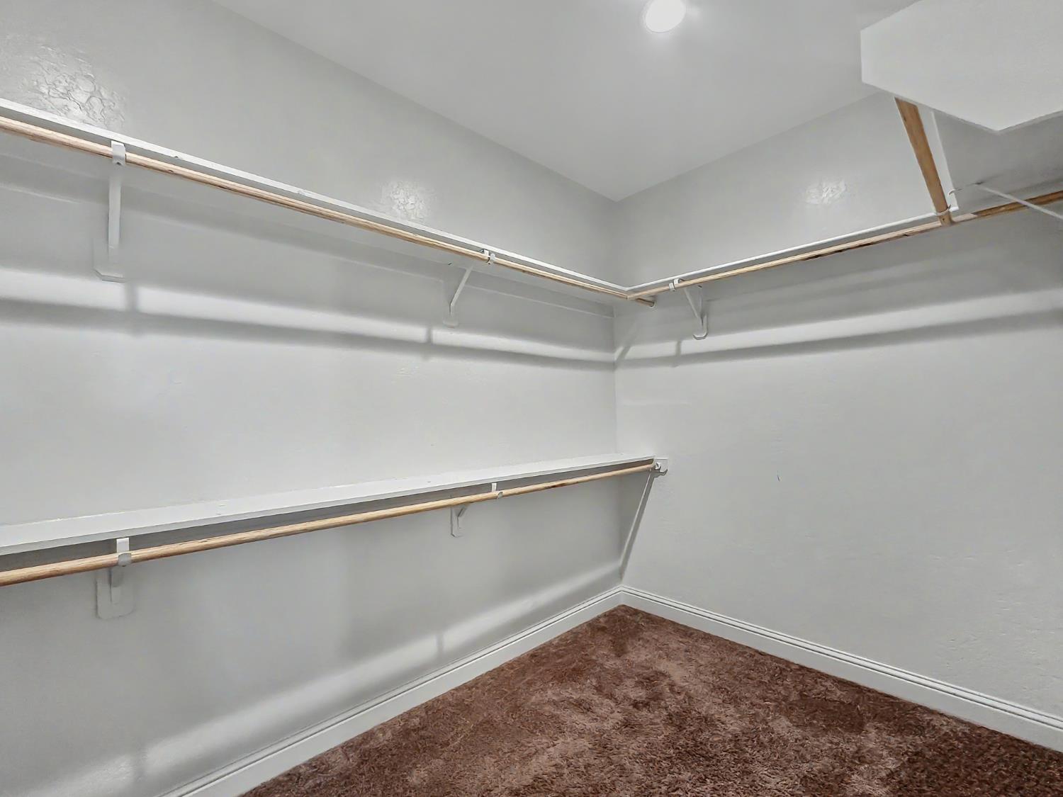 2698 N Arroyo Ave, Fresno, CA 93727