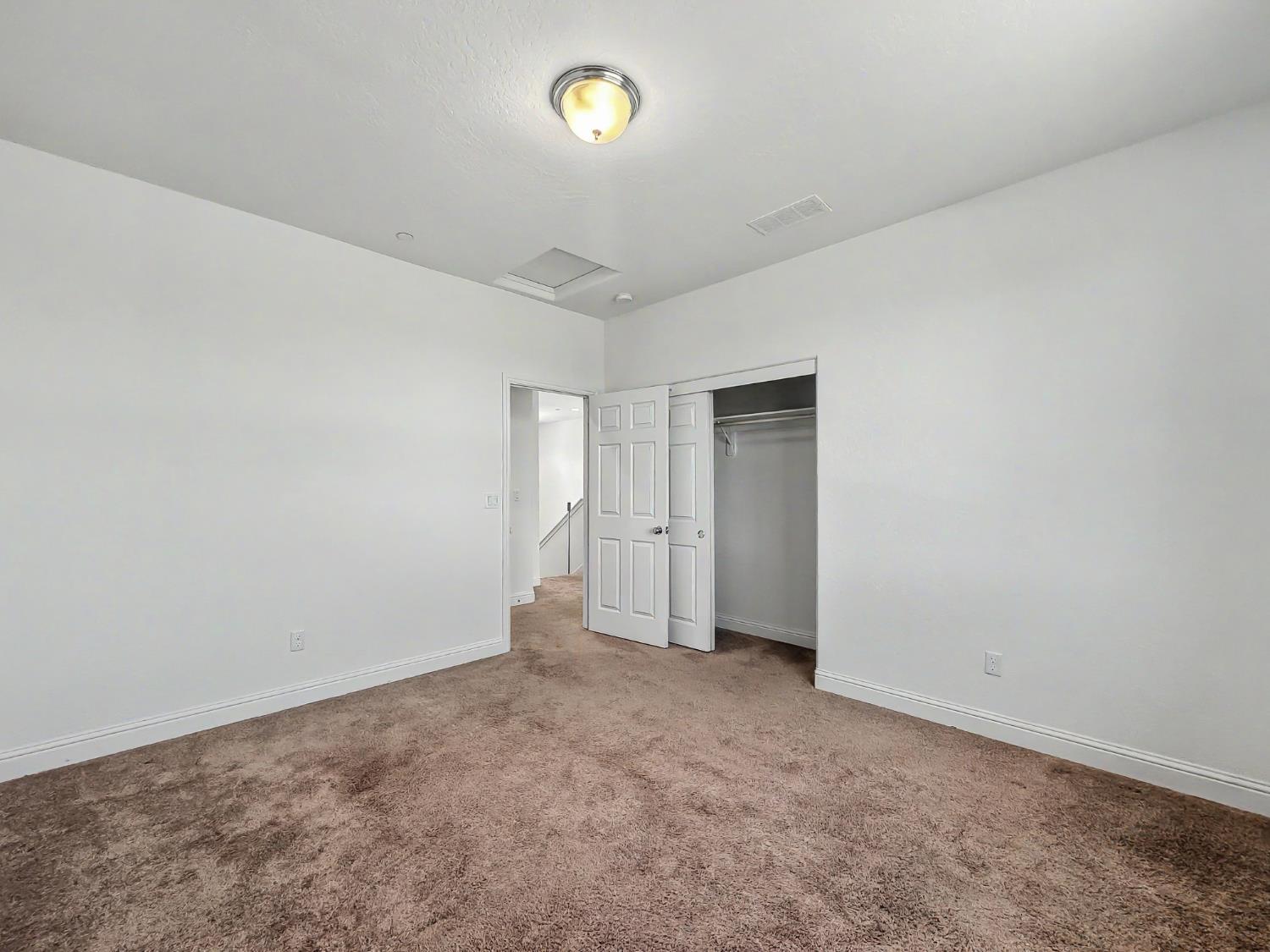 2698 N Arroyo Ave, Fresno, CA 93727
