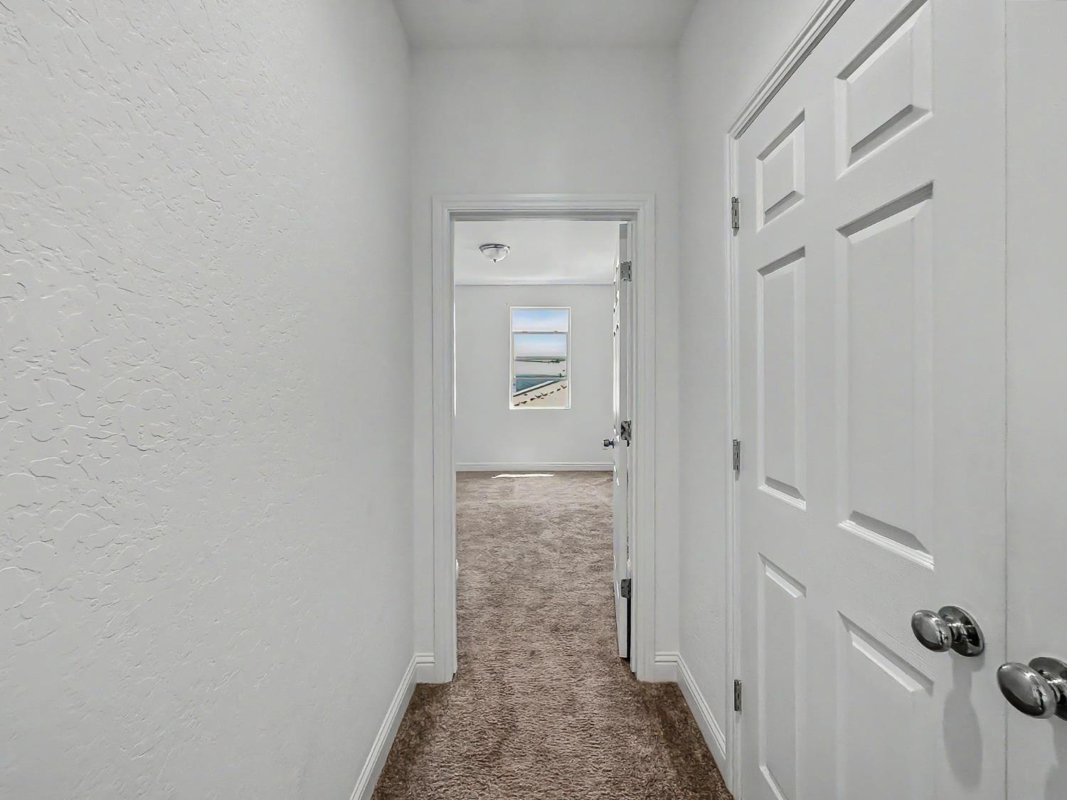 2698 N Arroyo Ave, Fresno, CA 93727