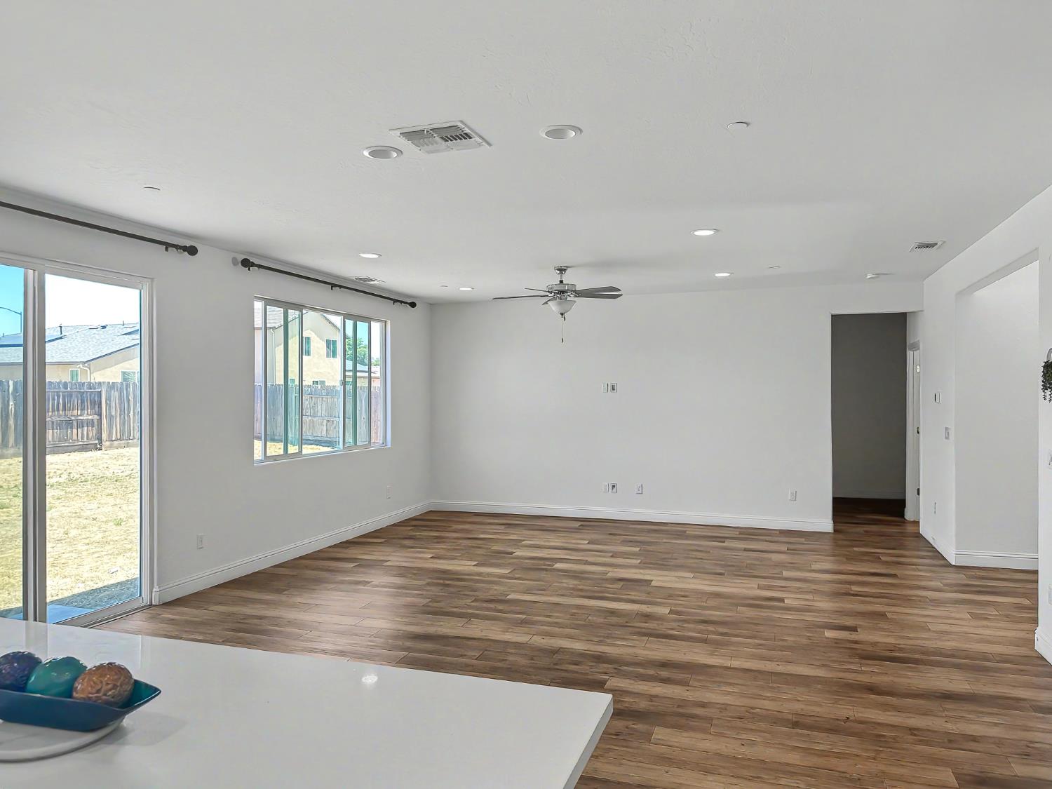2698 N Arroyo Ave, Fresno, CA 93727