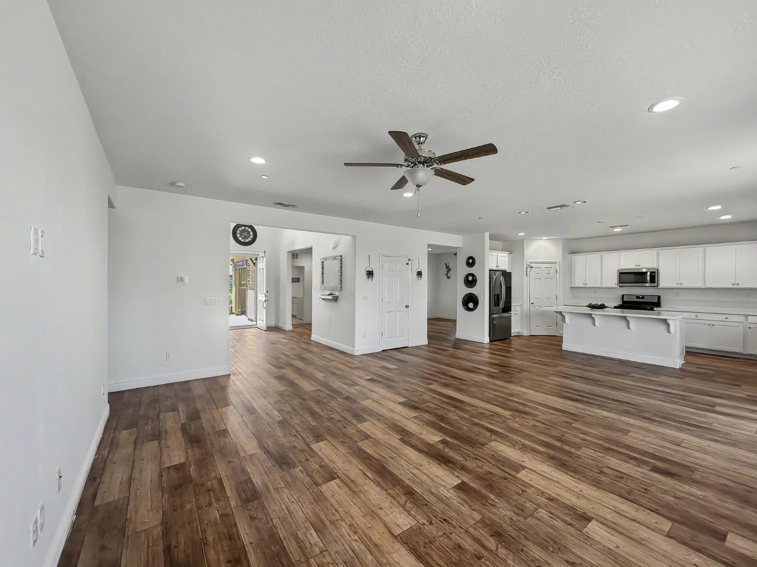 2698 N Arroyo Ave, Fresno, CA 93727