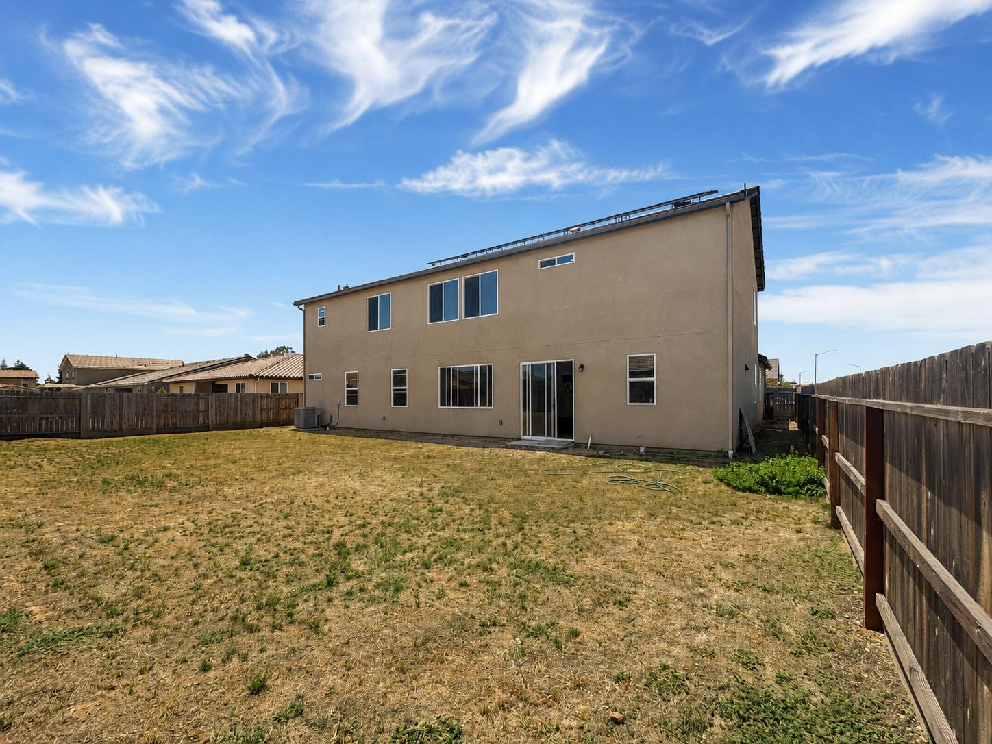2698 N Arroyo Ave, Fresno, CA 93727