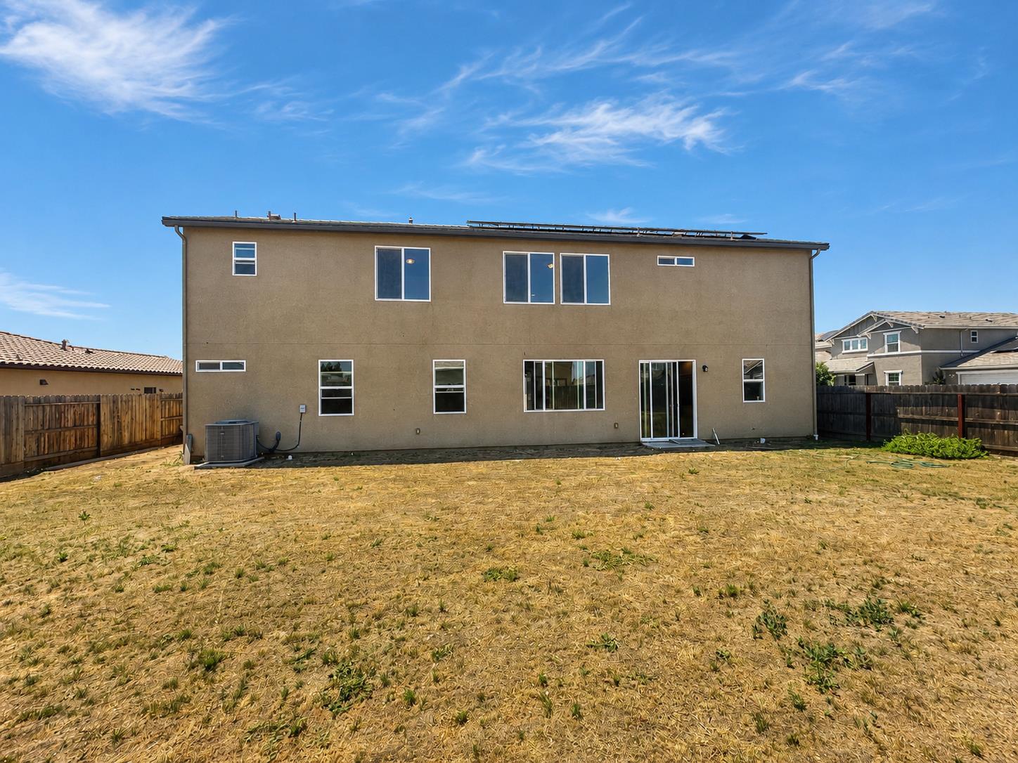 2698 N Arroyo Ave, Fresno, CA 93727