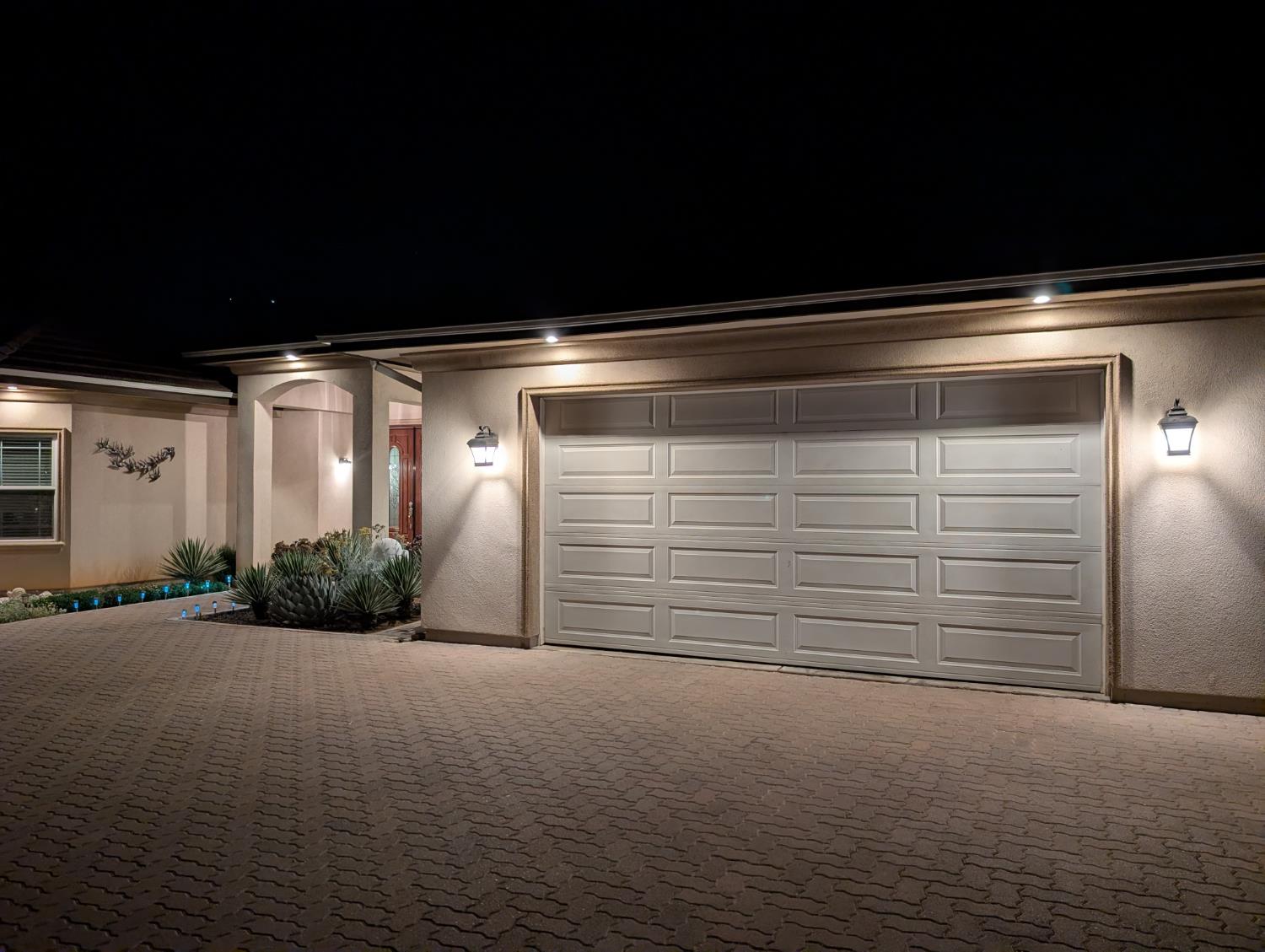 6276 Hilltop Dr, Sanger, CA 93657