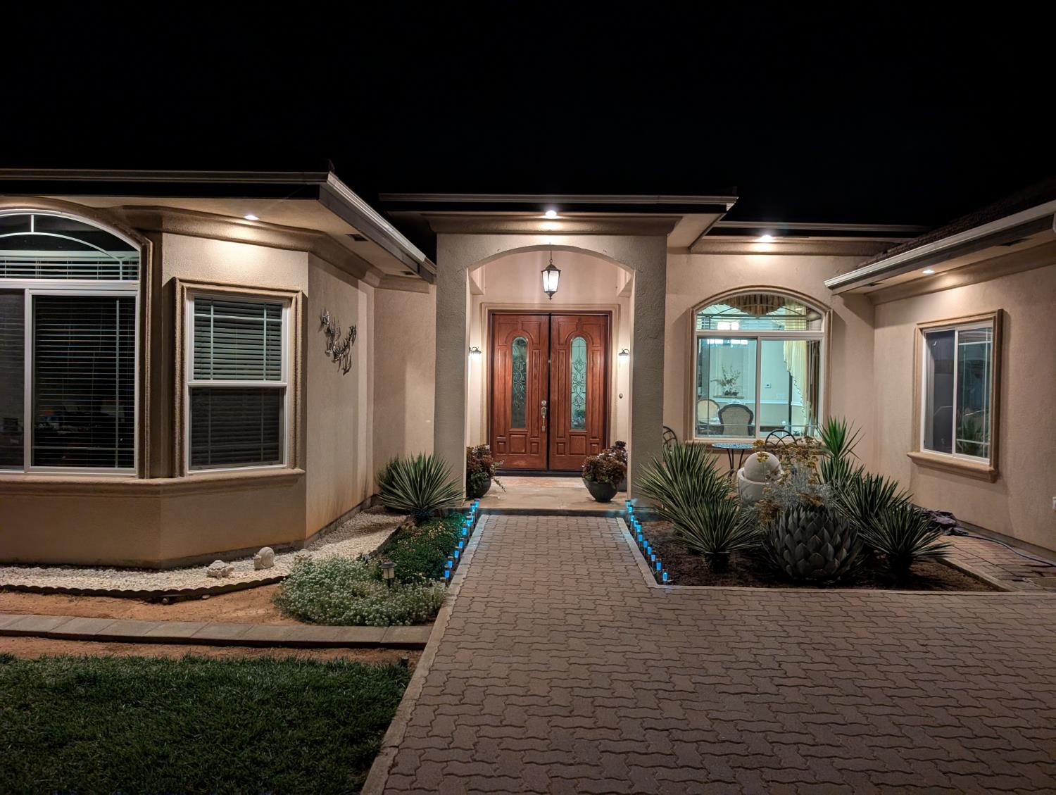 6276 Hilltop Dr, Sanger, CA 93657