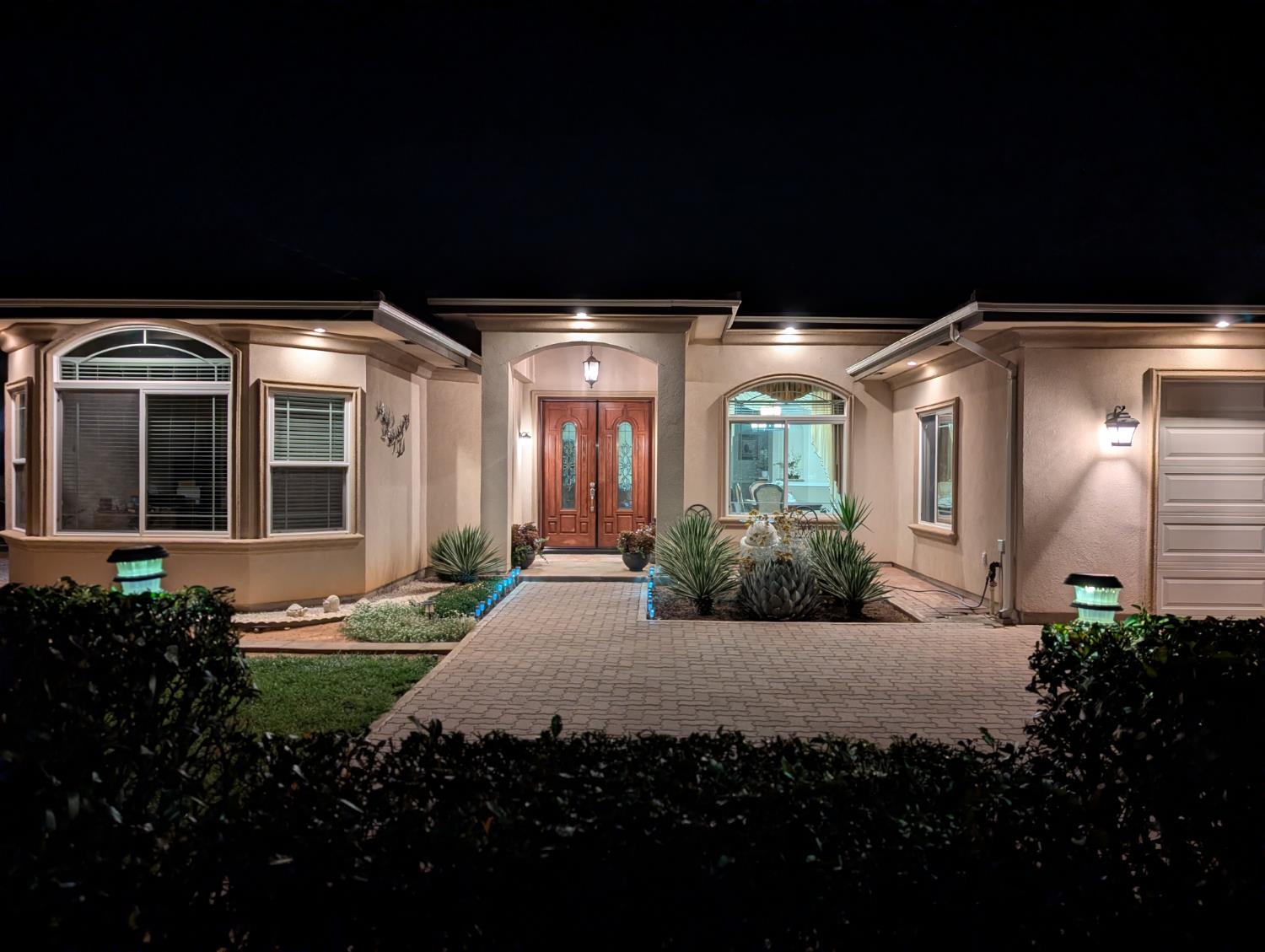 6276 Hilltop Dr, Sanger, CA 93657