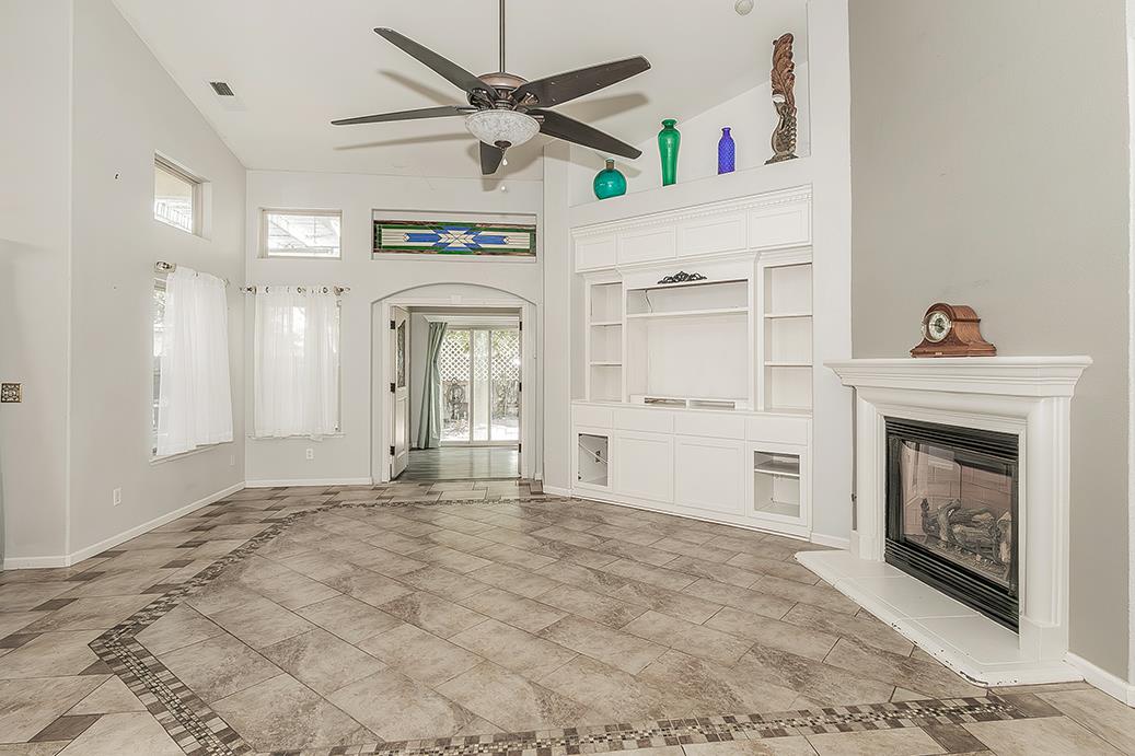 6589 E Michigan Ave, Fresno, CA 93727