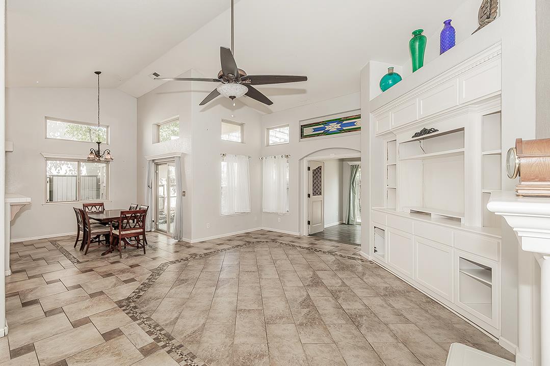 6589 E Michigan Ave, Fresno, CA 93727