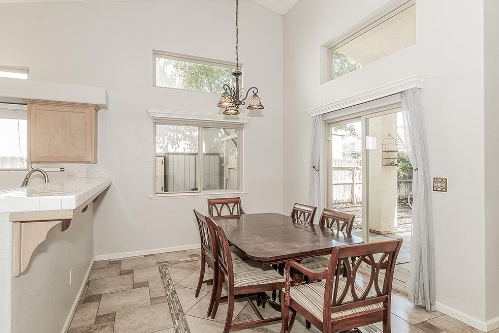 6589 E Michigan Ave, Fresno, CA 93727