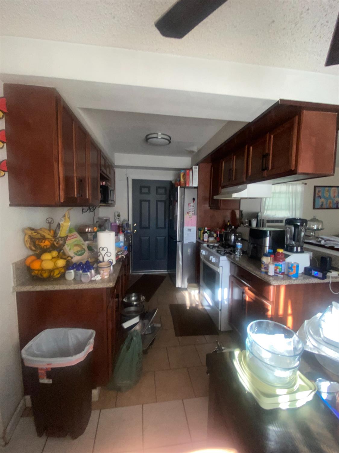 2037 S Hazelwood Blvd, Fresno, CA 93702