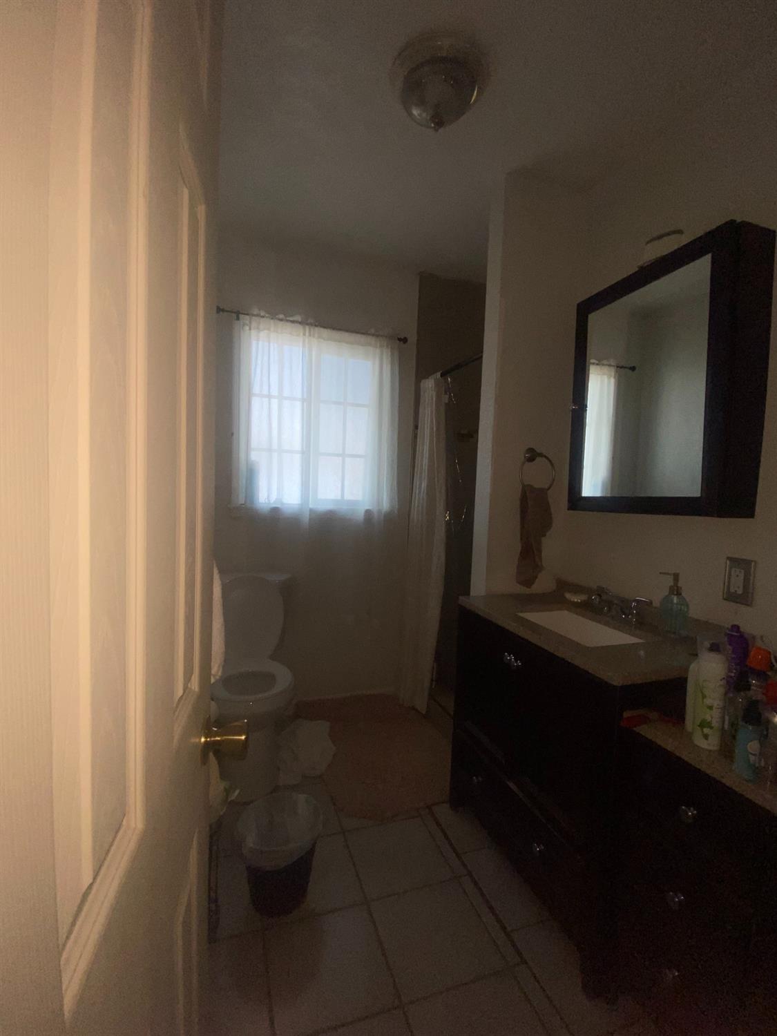 2037 S Hazelwood Blvd, Fresno, CA 93702