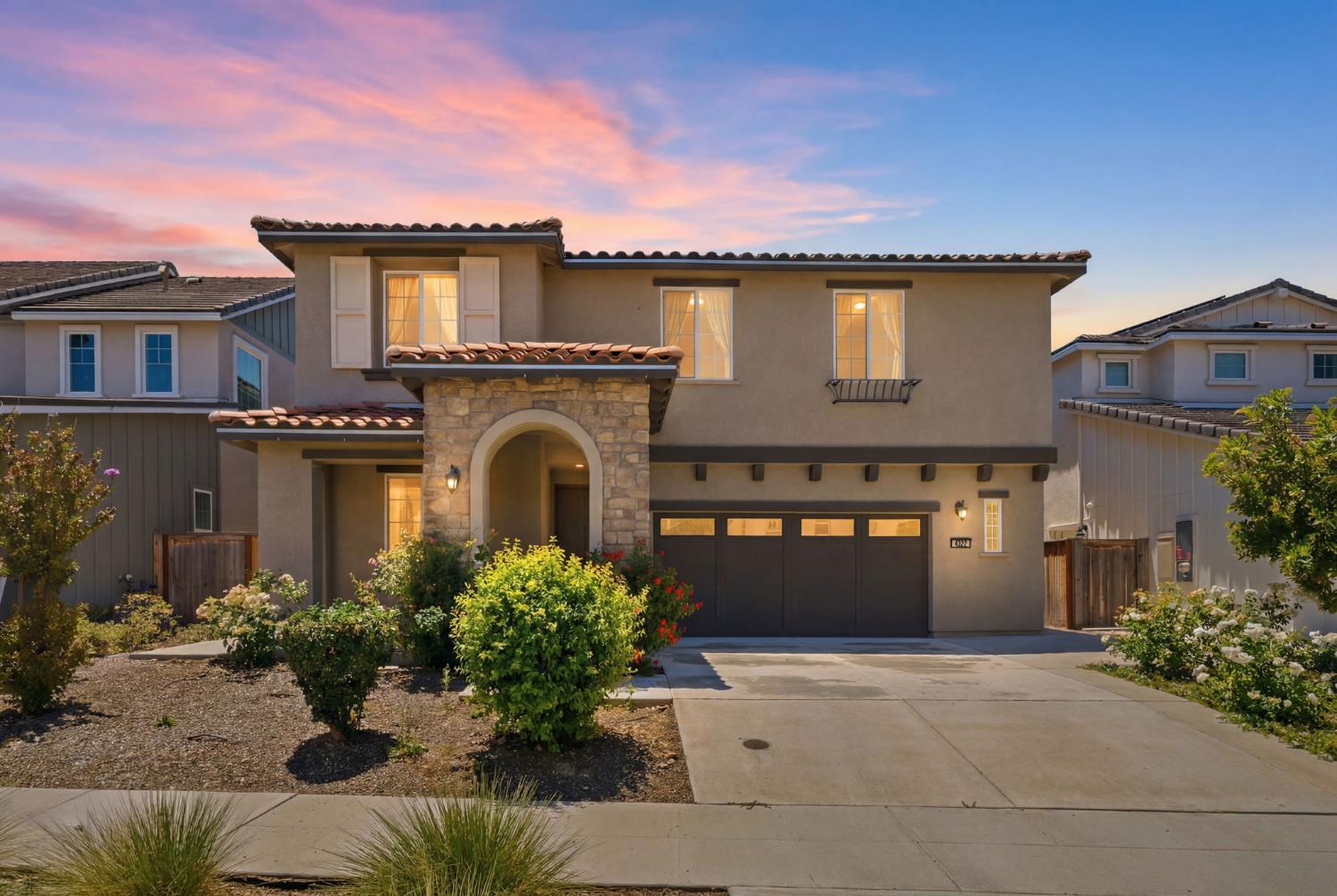 4322 Hillside Rd, Madera, CA 93636